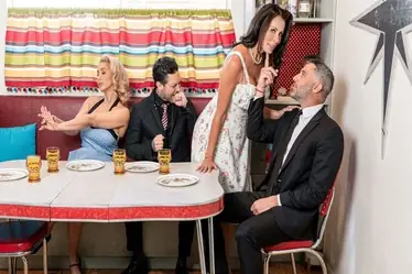 Pesta Makan Malam Ngemut Kontol & Jilat Memek Basah Sampe Banjir